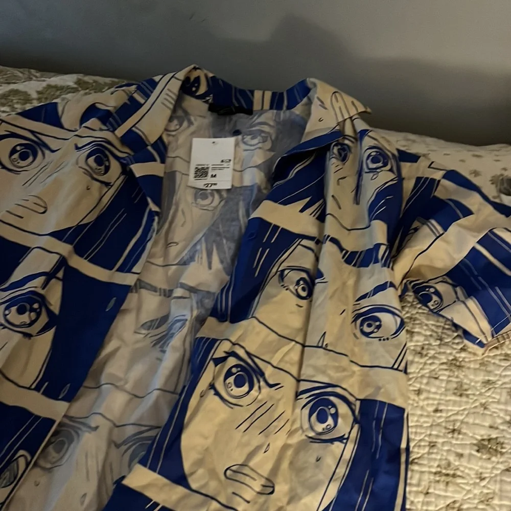 Button down - Picture 2 of 3